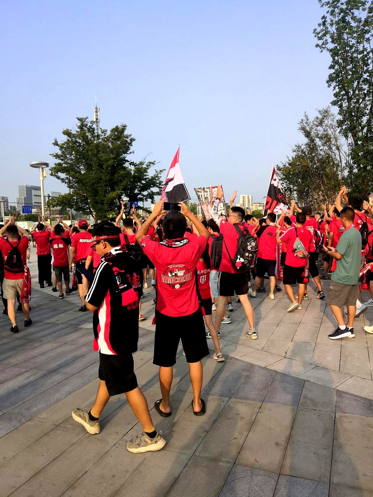 成都蓉城迎NBA总决赛关键赛，今晚主帅复盘，震撼外界，赛季目标并未改变的简单介绍