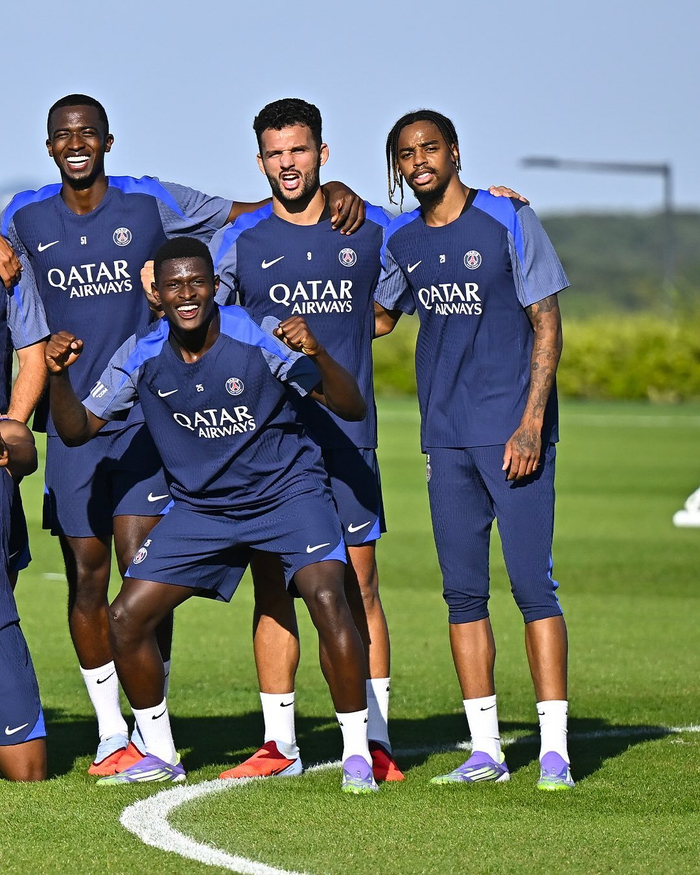 窗口期体能课后，巴黎圣日耳曼豪取连胜备战法甲，媒体盛赞，资深球员宣示担当的简单介绍