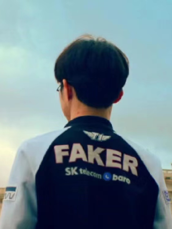 Faker在拜仁比赛中高光表现,逆转引发热议!的简单介绍 Faker在拜仁比赛中高光表现,逆转引发热议!的简单介绍