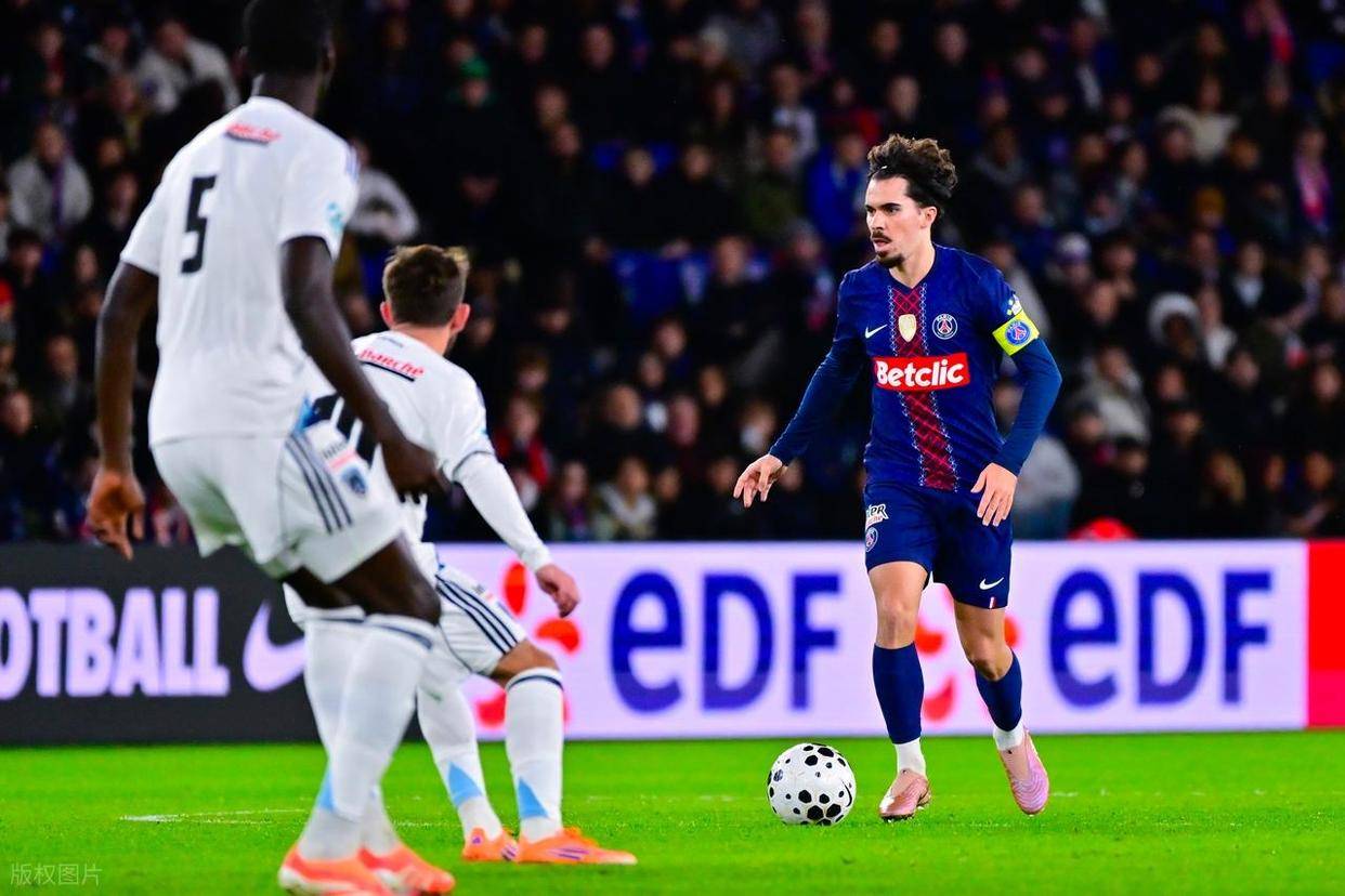 包含莎拉波娃在巴黎圣日耳曼比赛中赛事规则更新，爆冷引发热议！的词条